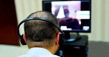 شرطة الشارقة الإمارات تتيح لأسر السجناء التواصل المرئى مع ذويهم