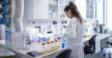جامعة إكسفورد تبدأ تجارب لقاح كورونا الجديد على البشر الخميس المقبل