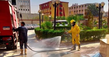 الحماية المدنية بالقليوبية تطهر مستشفى بهتيم للوقاية من كورونا.. صور