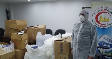 نقابة أطباء الجيزة توزع أدوات وقاية على مستشفيات الحجر لحماية الفرق الطبية من كورونا
