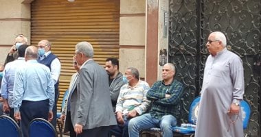 فيديو وصور.. الحزن يسيطر على الجميع  أمام منزل الشهيد محمد الحوفى