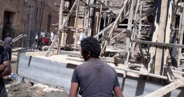 ضبط مخالفة بناء بدون تراخيص بدون ومصادرة أدوات البناء بزينية الأقصر.. صور