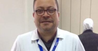 الجيش الأبيض.. الدكتور أيمن ضمن أبطال مواجهة كورونا بمستشفى حميات الإسكندرية