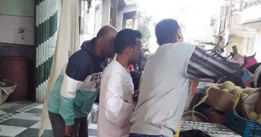 رئيس مدينة تلا: فض سوق قرية كفر العلوى منعا للتزاحم بسبب كورونا.. صور