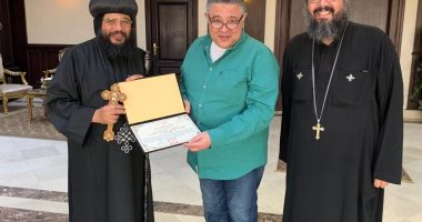 محافظ البحر الأحمر يستقبل الأنبا إيلاريون لتهنئة الأقباط بعيد القيامة المجيد
