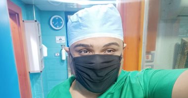 الجيش الأبيض.. إياد مهندس طبى حيوى بمستشفيات جامعة المنصورة فى مواجهة كورونا