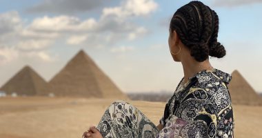 ميساندى بطلة Game Of Thrones تستعيد ذكرياتها مع الأهرامات وأبو الهول.. صور