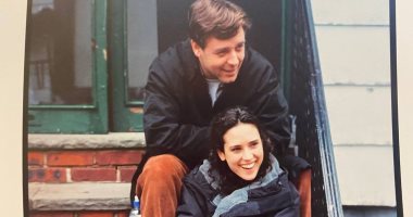 راسل كرو يستعيد ذكريات فيلم "A Beautiful Mind" بصورة مع جنيفر كونيلى