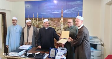 وكيل أوقاف الإسكندرية يكرم المفتشين بالمديرية