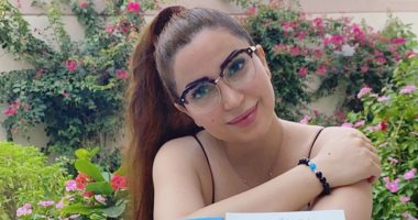 نسرين طافش ترشح كتبا وروايات لجمهورها خلال الحجر المنزلى.. اعرف اختياراتها