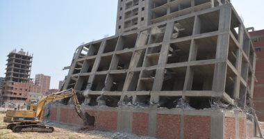 محافظ القليوبية: إزالة برجين ببنها و31 حالة بالخانكة خلال حملات الإزالات