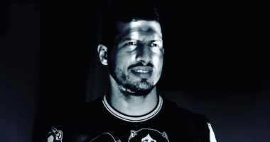 الزمالك احتفالا بمرور 7 سنوات على انضمام طارق حامد: يا محارب استمر.. صورة