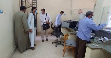 صور.. قيادات التضامن يتابعون صرف معاشات التكافل والكرامة للمواطنين