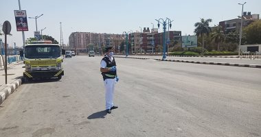 مدير أمن أسيوط يتابع تطبيق الحظر فى شم النسيم بالشوارع.. صور