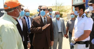 محافظ كفر الشيخ ونائبه يتفقدان غلق شواطئ مدينة بلطيم .. صور