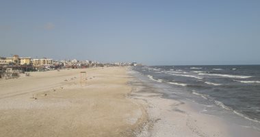 شواطئ بورسعيد وبورفؤاد بلا مصطافين فى زمن كورونا.. صور