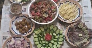 شم النسيم فى البيت.. "وليد" يشارك بصورة احتفاله بالربيع 