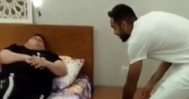 فيديو.. وصلة رقص بين أمح وكهربا فى حى شعبى على تيك توك