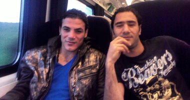 عمرو زكى يستعيد ذكرياته مع محمد شوقى فى المنتخب: "ملك الموضة"