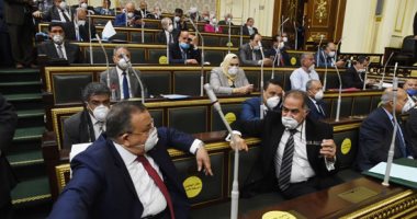 صور.. البرلمان يفوض هيئة مكتبه فى تحديد موعد مناقشة 3 طلبات  