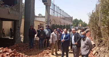 محافظ الجيزة تهدم فلل مخالفة على أراضى زراعية فى أبو النمرس.. صور