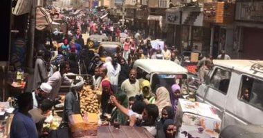 شكوى من زحام شديد بشارع احمد عرابى بالأقصر