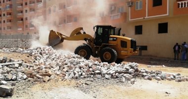 إزالة 43 حالة تعدى بمساحة 15 ألف متر مربع بأسوان.. صور