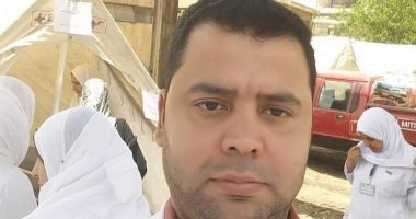 الجيش الأبيض.. حاتم طبيب الاستقبال على خط مواجهة كورونا بمستشفى دكرنس العام