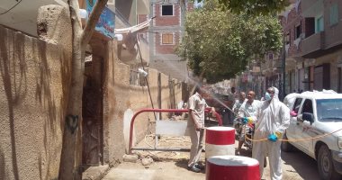 محافظ قنا: تطهير 939 منشأه و 108 شارع و6 مواقف أجرة.. صور 