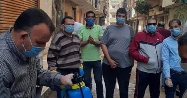 فض السوق وتطهير وتعقيم منازل ومنشأت حكومية بحى الحسينية بالزقازيق.. صور