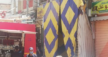 السيطرة على حريق فى مخزن أدوات كهربائية بالخارجة دون إصابات.. صور