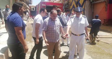 سكرتير عام الوادى الجديد يتفقد حريق مخزن بالخارجة ويوجه باشتراطات الوقاية