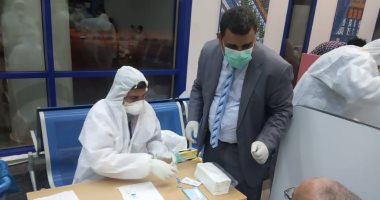 نقل المصريين العائدين من الرياض لفندق الحجر الصحى بمرسى علم.. صور