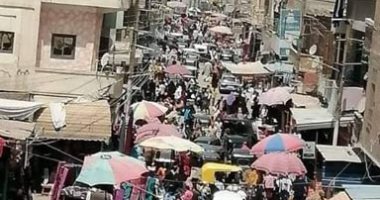 شكوى من تكدس و ازدحام بشوارع العتبة والموسكى..صور 