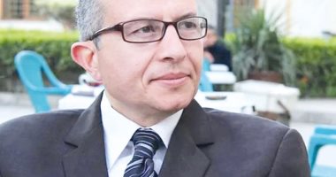  اقرأ معانا.. قصة قصيرة بعنوان ملقن مع الأديب منير عتيبة الليلة 