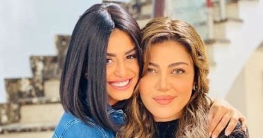 ريهام حجاج ومنة فضالى من كواليس تصوير "لما كنا صغيرين" 