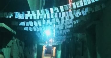 هل هلالك.. قارئ يشارك بصورة لتزيين الشارع لرمضان من قرية هو بقنا