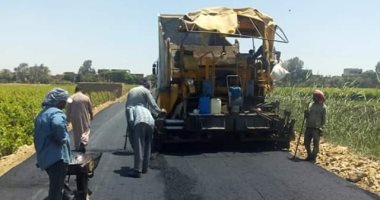 الانتهاء من رصف طريق بقرية بنى غنى بمركز سمالوط بالمنيا