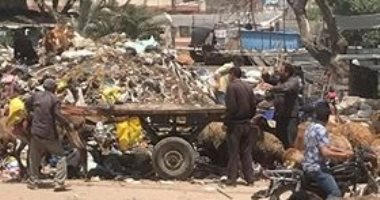 سيبها علينا..قارىء يشكو من انتشار القمامة بمنطقة المراكبية فى البحيرة