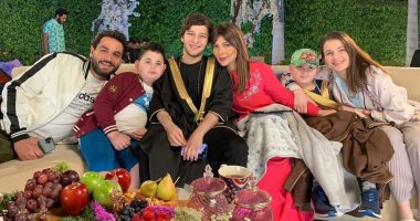 أصالة تحتفل مع أبنائها وشقيقها بشهر رمضان الكريم