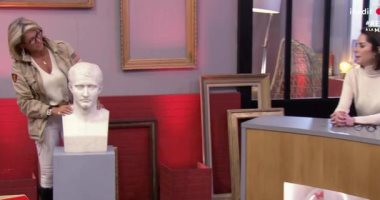 سيدة فرنسية تحقق ثروة بالصدفة بسبب تمثال لرأس نابليون بونابرت.. اعرف التفاصيل