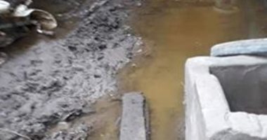 شكوى من غرق كفر جنيدى بالشرقية بمياه الصرف الصحى