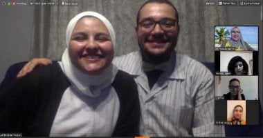 ما تخليش حاجة توقف فرحتك.. هانيا وهشام تحدوا كورونا بفرح أونلاين بالبيجامة