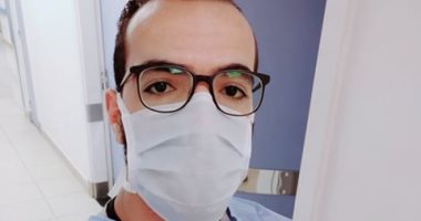 الجيش الأبيض.. "كيرلس" ممرض على خط مواجهة كورونا بمستشفى جامعة المنيا
