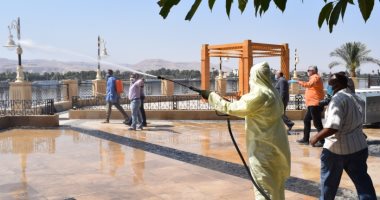شاهد أعمال فرق الرش والتعقيم بكورنيش النيل بالأقصر لمكافحة فيروس كورونا
