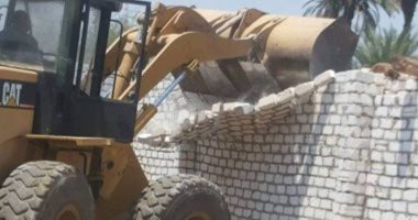صور.. إزالة 260 حالة تعدى على أراضى أملاك الدولة والأراضى الزراعية فى المنوفية
