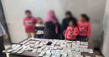 كتعة جديدة.. ضبط سيدتين يتسولان بالأطفال فى الجيزة
