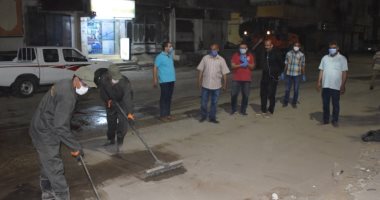 صور.. السكرتير المساعد للأقصر يتفقد حملات النظافة وتطبيق حظر التجوال بالشوارع