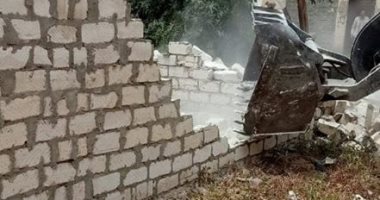صور ..تنفيذ 4 قرارات إزالة للتعديات و مخالفات البناء بحى المنتزة شرق الإسكندرية