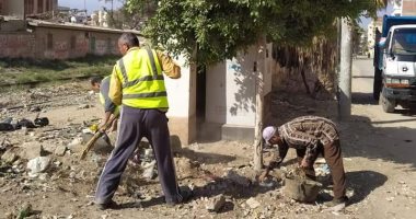 صور...حملة مكبرة بمراكز الشرقية لرفع القمامة وتمهيد الشوارع